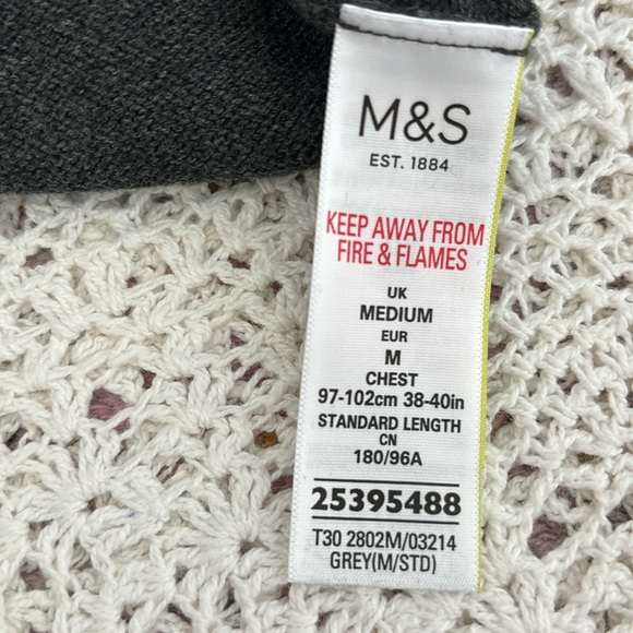 M &S medium size Grey sweater - Picture 4 of 4